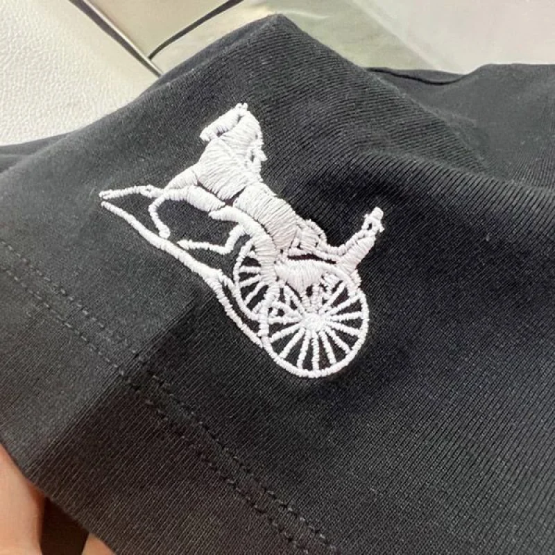 大人気!セリーヌ トリオンフ ロゴ Tシャツ / コットンジャージー ブラック Cek45886