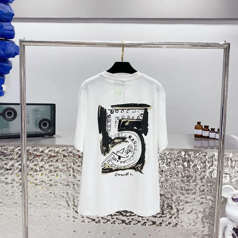 目を惹くカラーシャネル Tシャツ プリント プレタ クルーズ 新作 半袖 コピー shd05008
