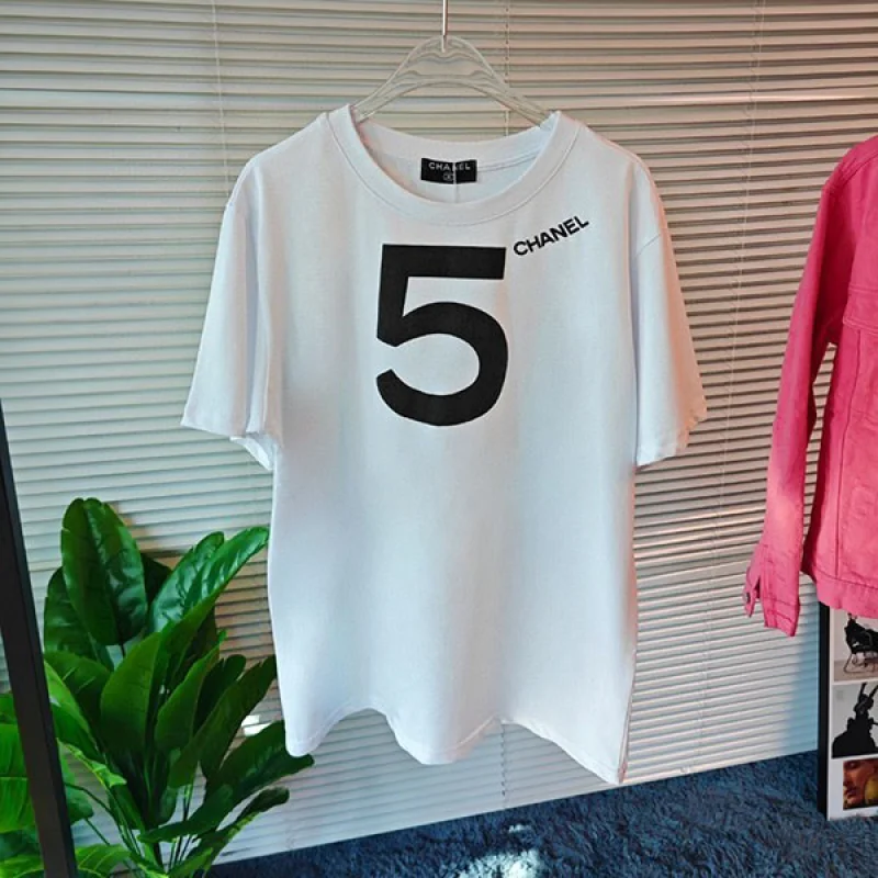 【カジュアルコーデにピッタリ♪】シャネル Tシャツ 偽物 半袖 shv01442