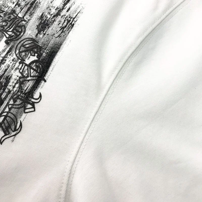 春もの新作 お洒落に♪クロムハーツ クロスTシャツ 偽物★ Kug54114