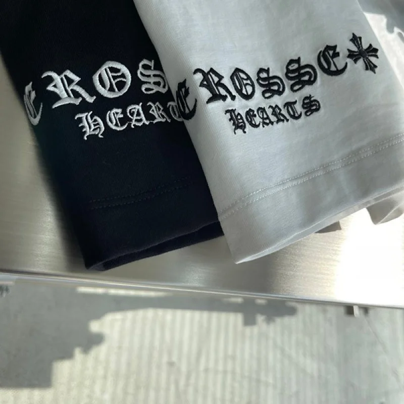 クロムハーツ セメタリークロス♪ロゴTシャツ 偽物 Kui88804