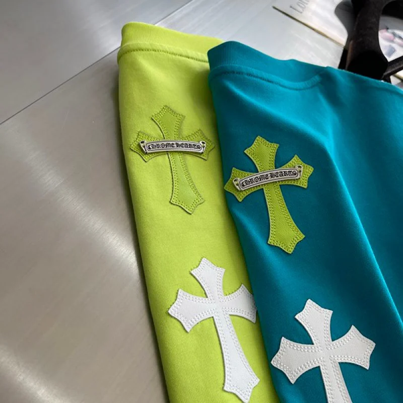 入手困難 クロムハーツ セメタリークロス 偽物♪ロゴTシャツ Kur64131