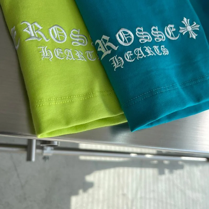 入手困難 クロムハーツ セメタリークロス 偽物♪ロゴTシャツ Kur64131