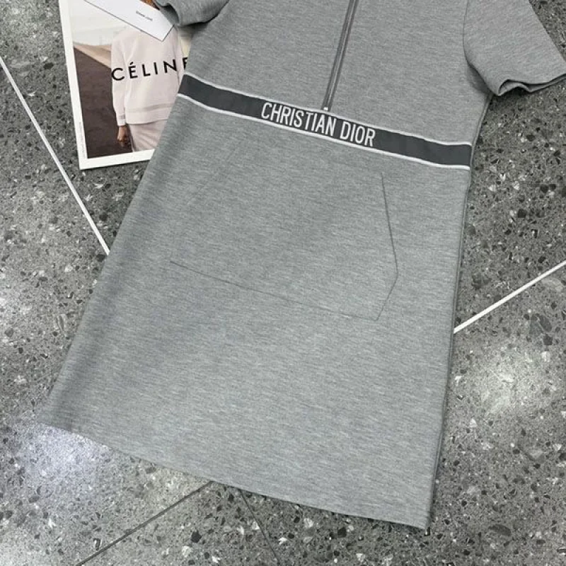 完売必至 ディオール☆Tシャツ 偽物 トップス ロゴ シンプル deg90231
