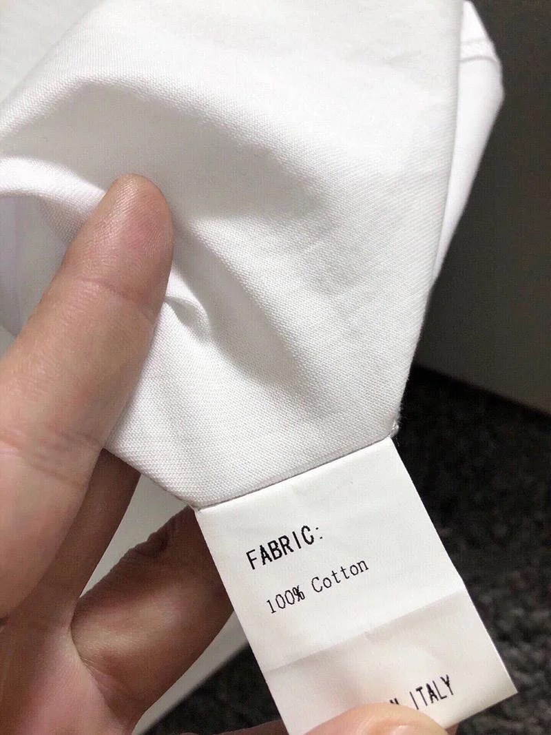 ディオール × Kaws ビー ワンポイント Tシャツコピー ブラック 蜂 2色 det60758