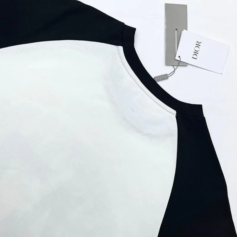 入手困難 ディオール ティアーズ コピー 47ロゴ プリント Tシャツ det80942