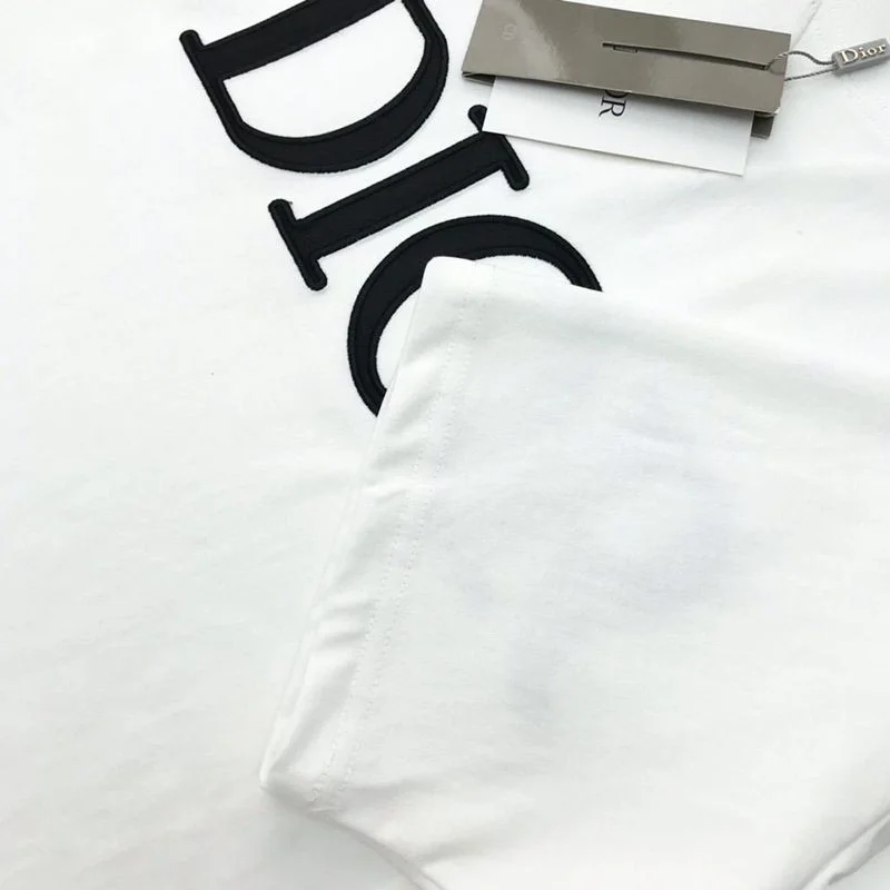 世界中で大人気♪ディオール 偽物◆上質 シンプル ロゴ刺繍入り コットンジャージー Tシャツ dev15358