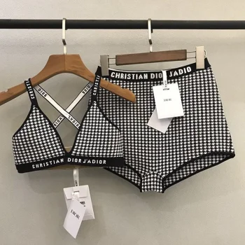 服 den67550 スーパーコピー