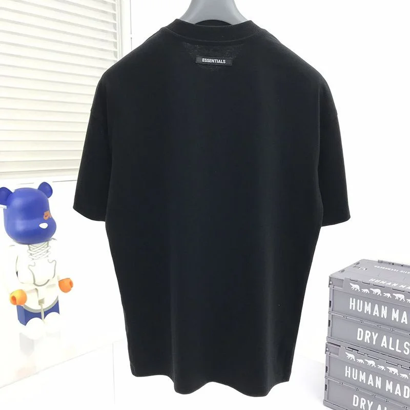 入手困難Fear of God【エッセンシャルズ 偽物】キッズ半袖ロゴ入りTシャツ fee59283