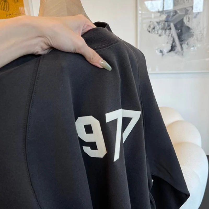 大人気!フィアオブゴッド ESSENTIALS 1977 ロゴ 長袖 Tシャツ コピー fiw95940