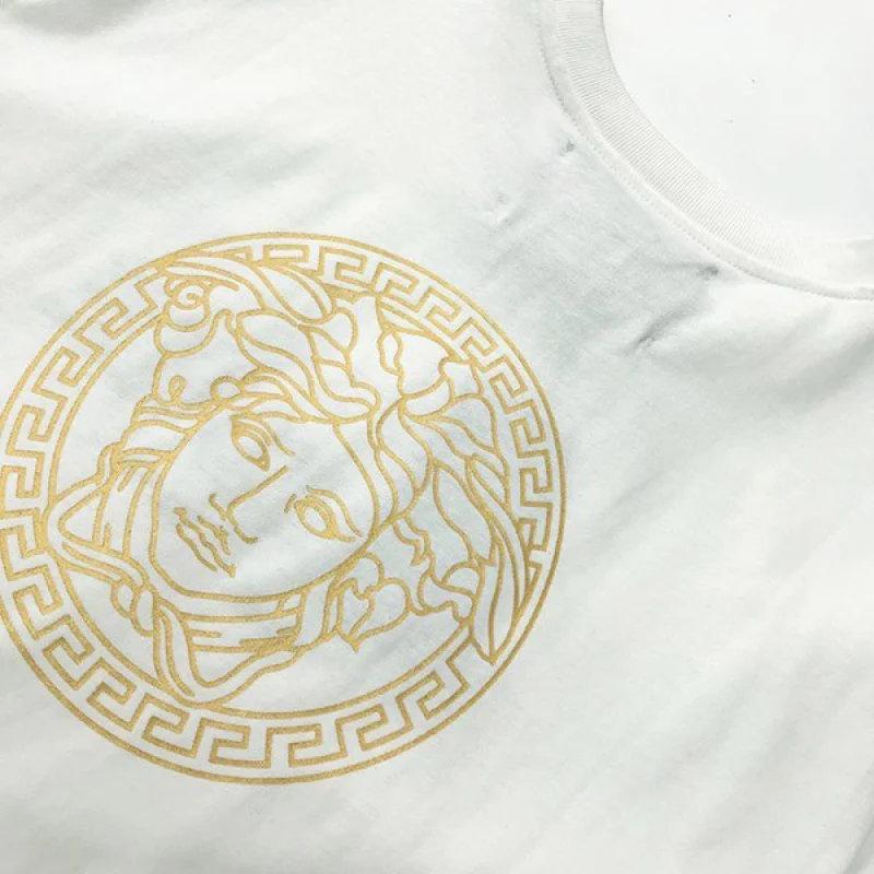 【フェンディ×ヴェルサーチ コピー】☆新作大人気コラボ☆ロゴTシャツ 白 半袖 FS7900AJKLF0ZNM
