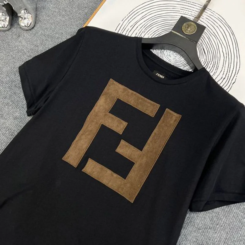 定番フェンディ ブラックコットン Tシャツ コピー FY0894A2BNF0QA1
