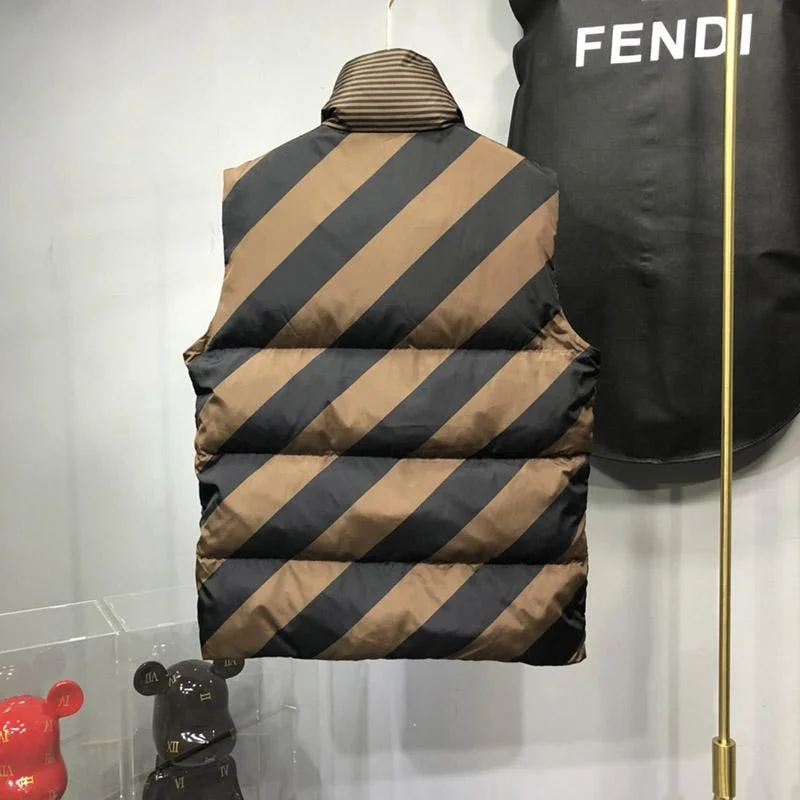 ☆超人気☆フェンディ ダウンベストスーパーコピー ☆両面着用可能☆ feh38445