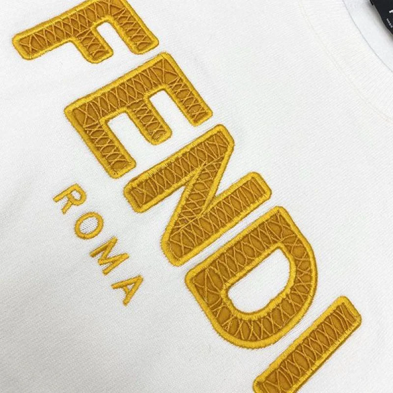 人気急上昇 フェンディ ロゴウールセーター コピー fek86980