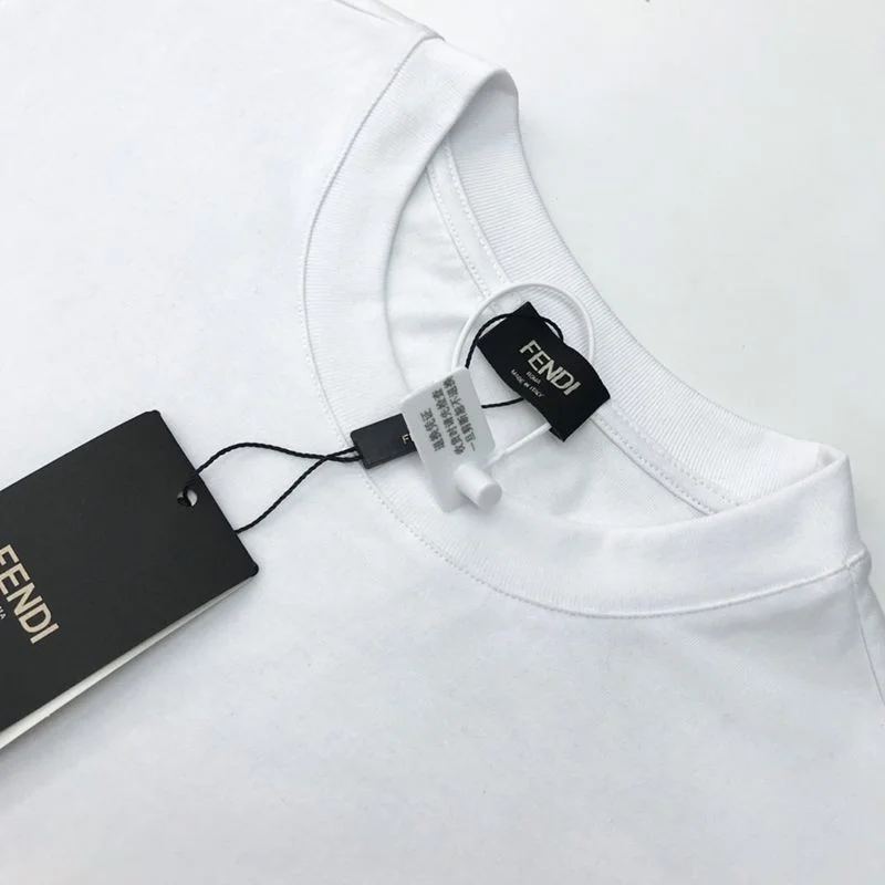 超話題!フェンディ モンスター コピーロゴ クルーネック Tシャツ fel80350