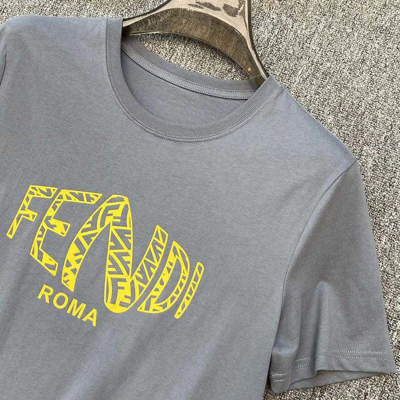 《大人気》フェンディ ROMA ロゴ クルーネック 偽物 Tシャツ fel93787