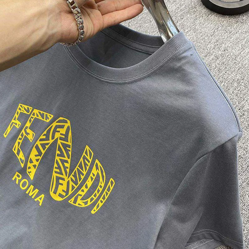《大人気》フェンディ ROMA ロゴ クルーネック 偽物 Tシャツ fel93787