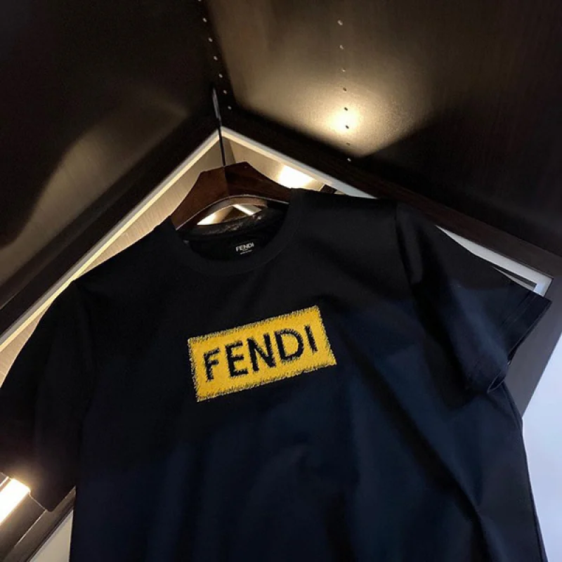 ☆超人気☆フェンディ スクエア ロゴ ブラック Tシャツ コピー fep06277