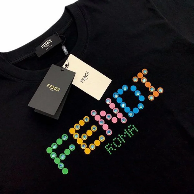 大人気!!新色 フェンディ◆クルーネックロゴジャージー コピーTシャツ fez81956