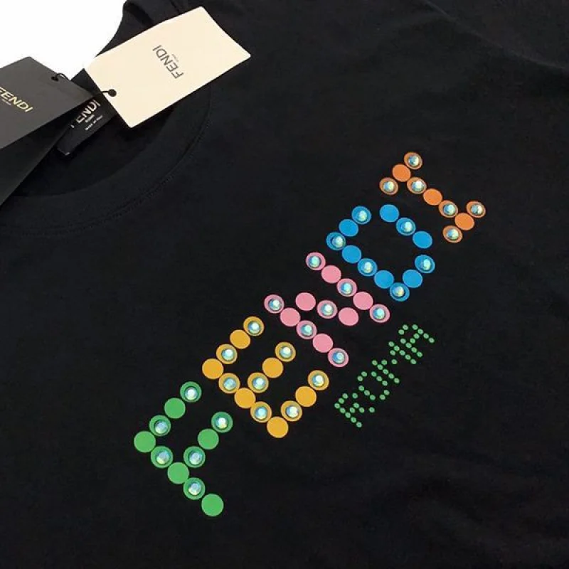 大人気!!新色 フェンディ◆クルーネックロゴジャージー コピーTシャツ fez81956