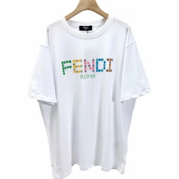 服 feq79089 スーパーコピー