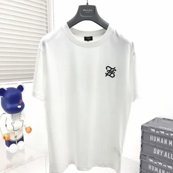 服 fer88399 スーパーコピー