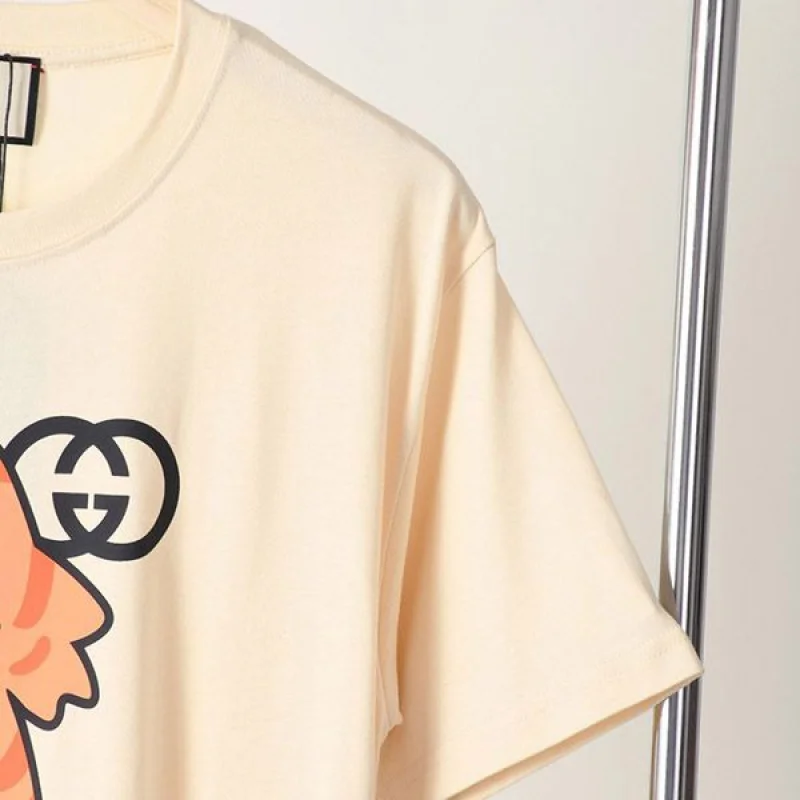 目を惹くカラー グッチ プリント コットン Tシャツ スーパーコピー gua50728