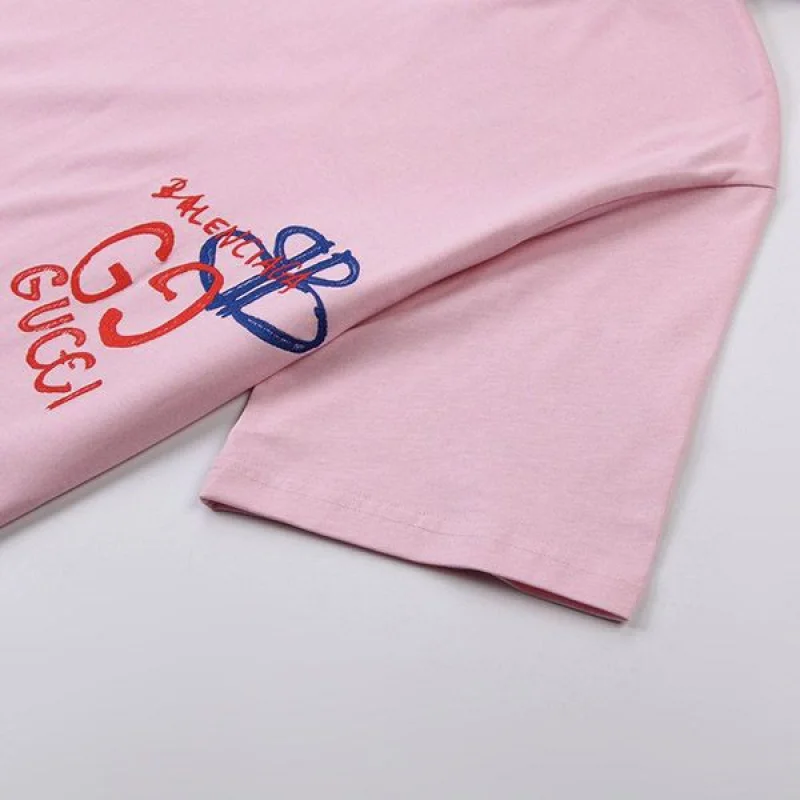 送料込グッチ バレンシアガ 偽物 コラボ ロゴ ピンクTシャツ guc85308