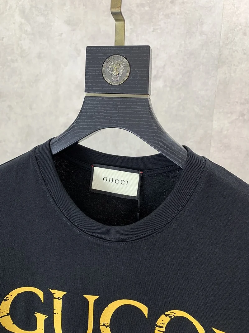 セール新作 グッチ コットン Tシャツ 偽物 半袖 ロゴ gud96553