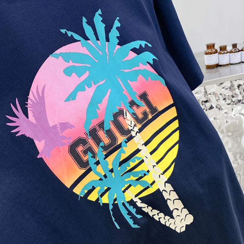 大人気!!新色 グッチ パームプリント コットンTシャツ 偽物 gug36186