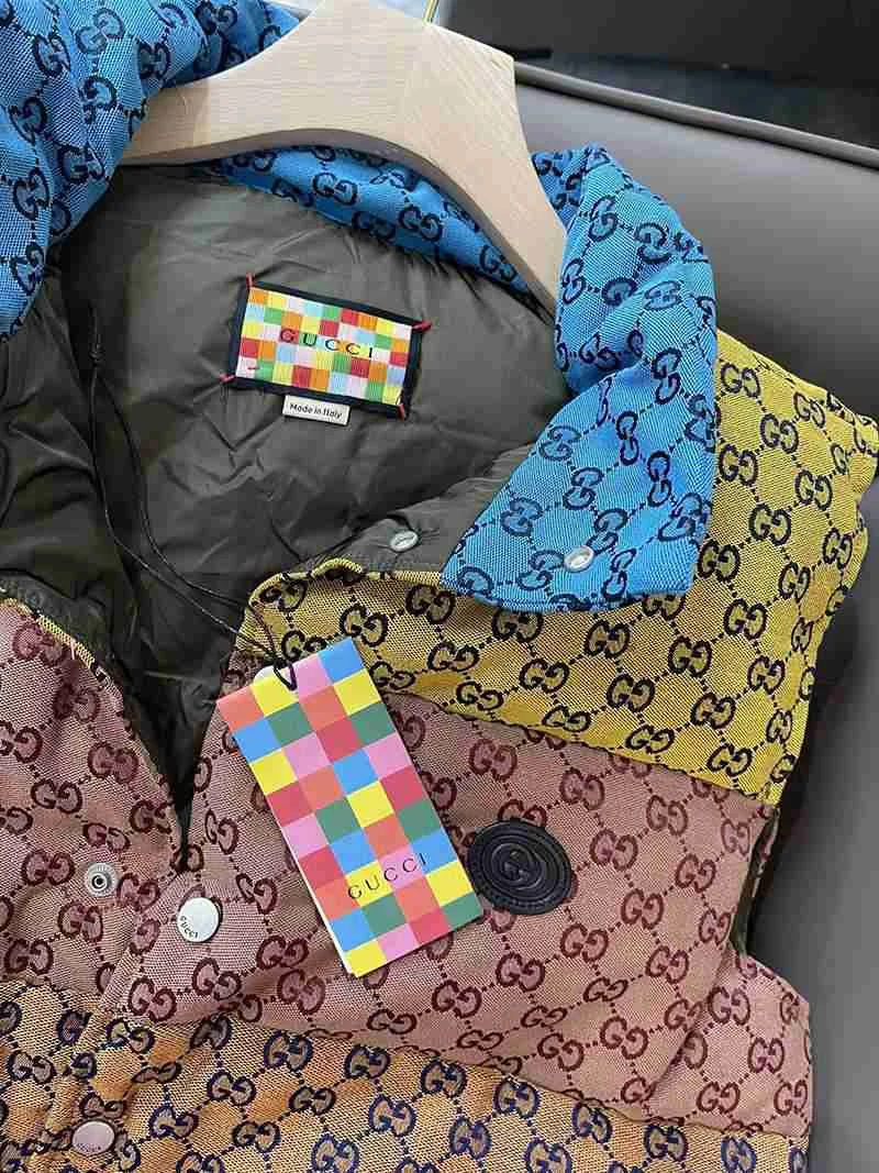 【日本未発売】グッチ×ノースフェイス コピー モノグラム ダウンベスト マルチカラー guk75977