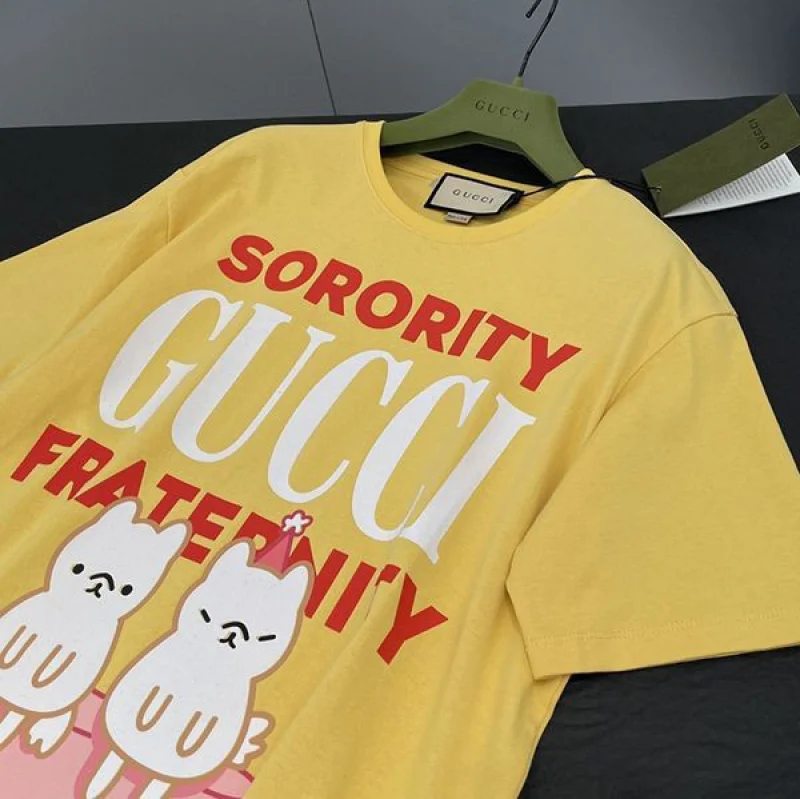大人気!グッチ Sorority グッチFraternity プリント 偽物 Tシャツ gum67609