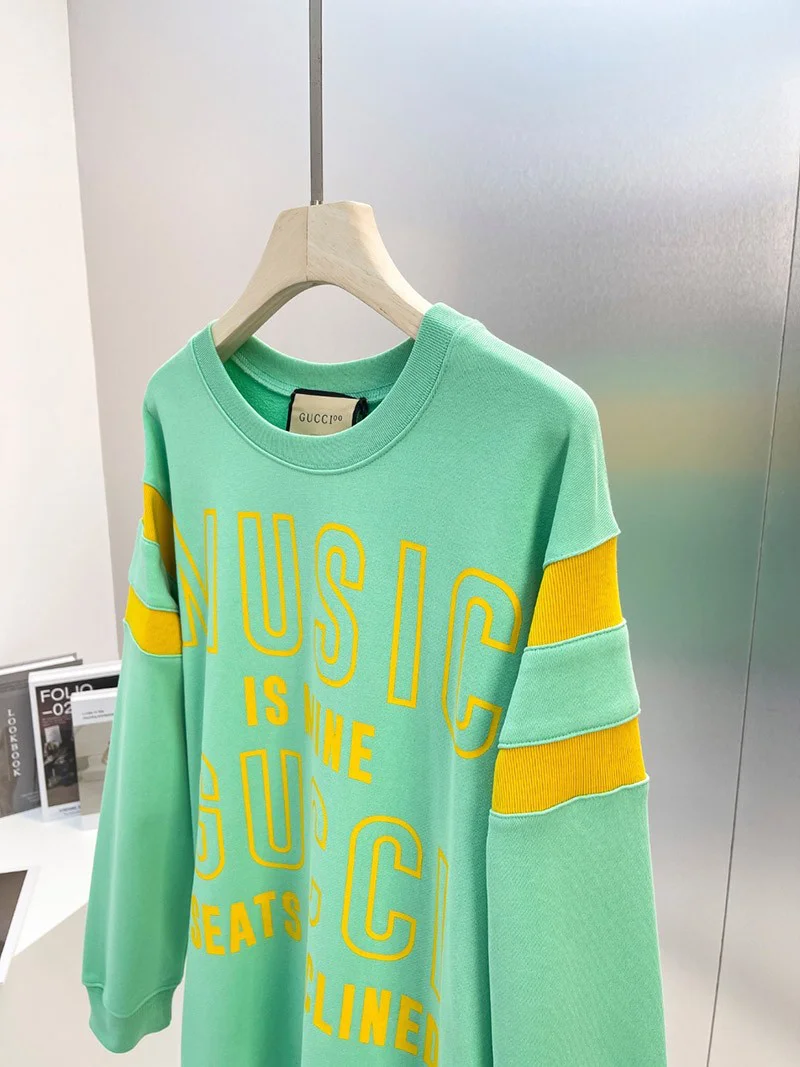 日本未入荷 グッチ 100周年記念 偽物 コットン スウェットシャツ gup89715