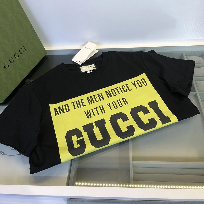 世界中で大人気♪グッチ ロゴ コットンTシャツ 偽物 バックフラワーアップリケ 2色 gus17426
