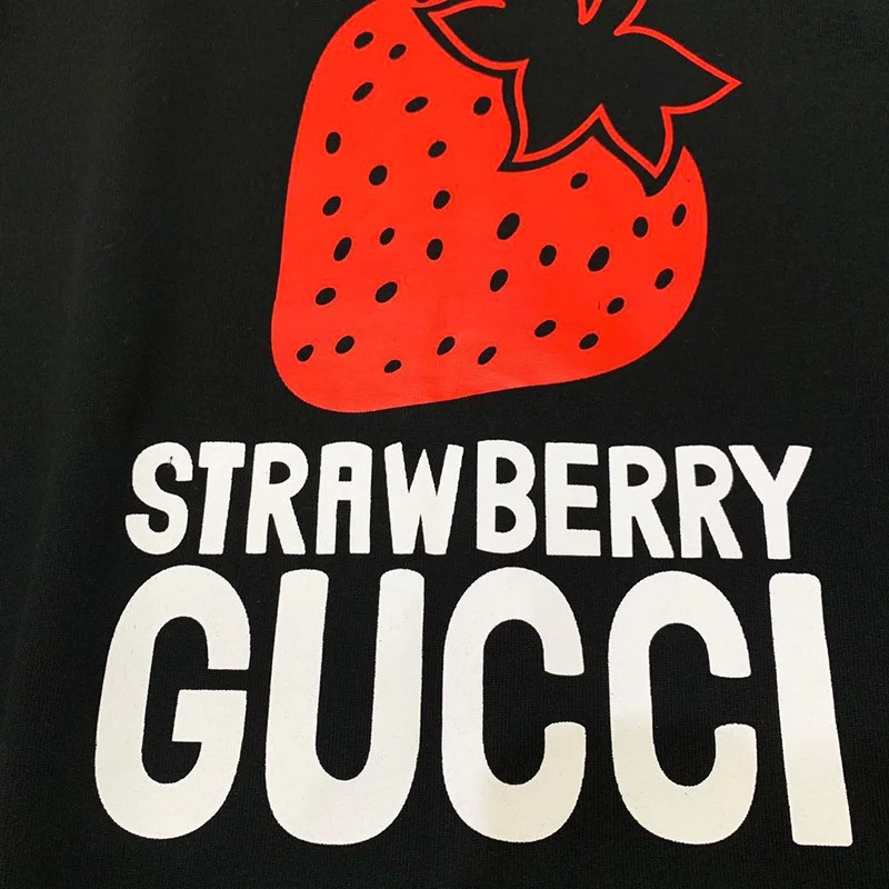 春もの新作 グッチ 21AW★STRAWBERRY ロゴ キラキラ コピー スウェット gut54976