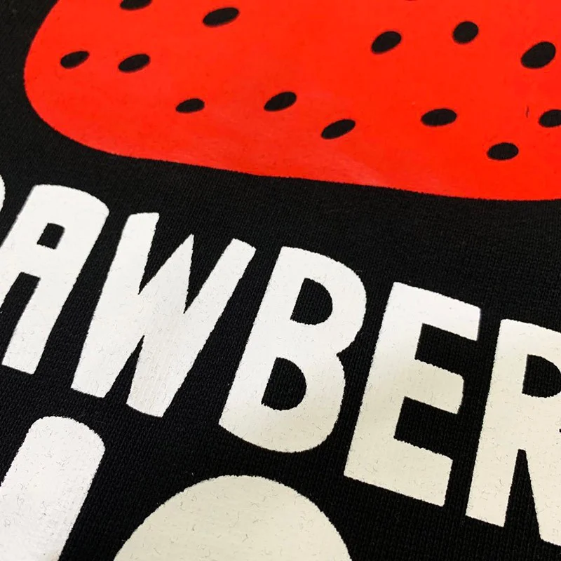 春もの新作 グッチ 21AW★STRAWBERRY ロゴ キラキラ コピー スウェット gut54976