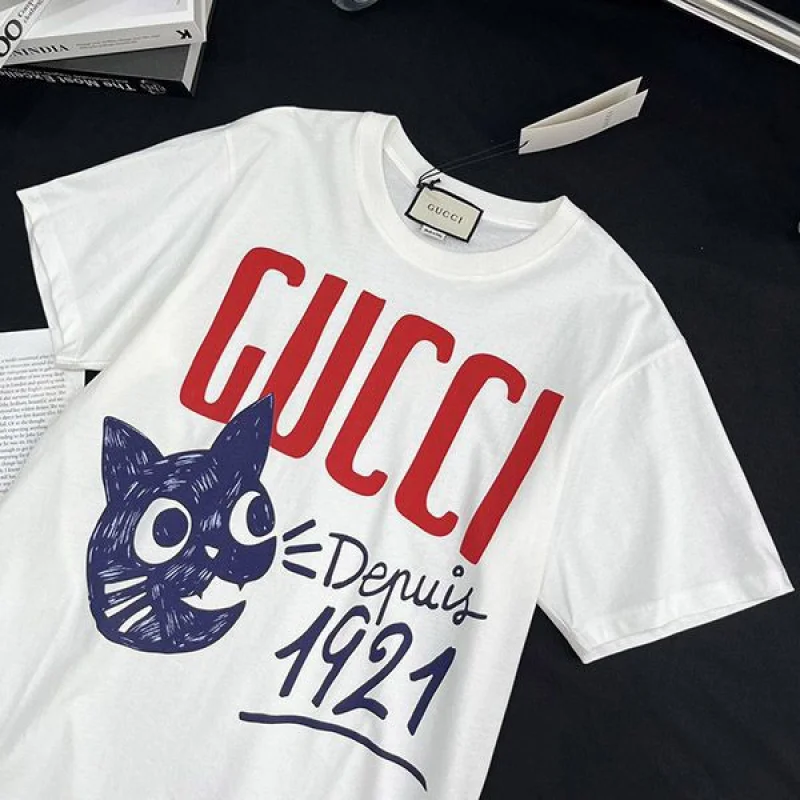 最高な材質 グッチ Since 1921 キャット プリント Tシャツ guu43007