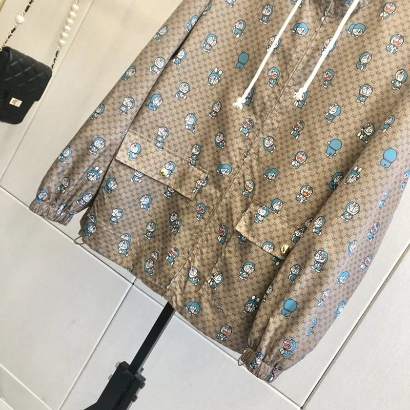 大人気!!新色 DORAEMON x グッチ コラボ★ナイロン GG ジャケット 偽物 guu79217