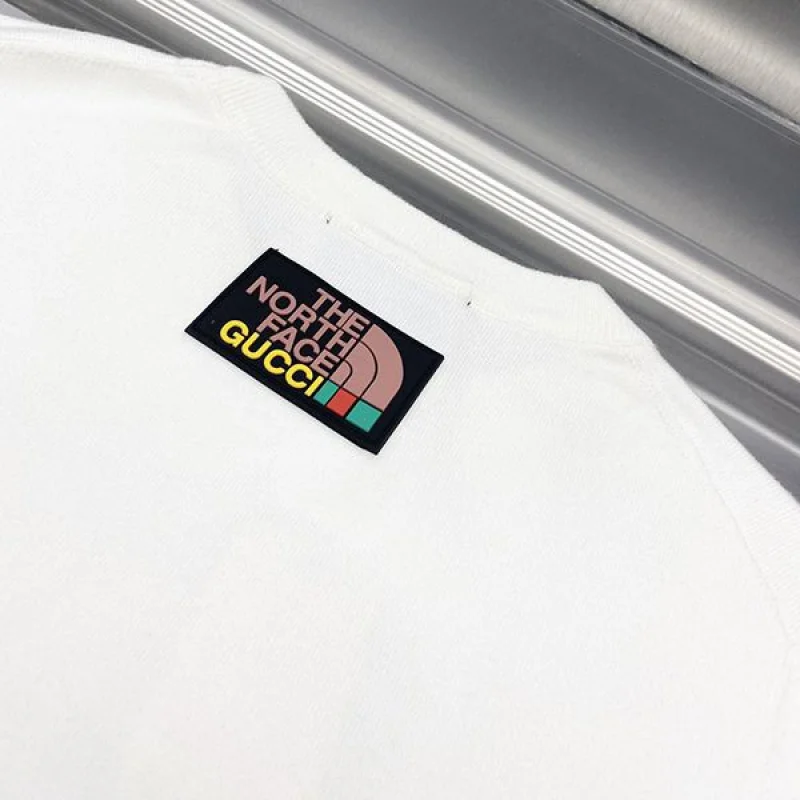 目を惹くカラー◆グッチ ノースフェイス◆ロゴプリント コットン 長袖 Tシャツ コピー guv07225