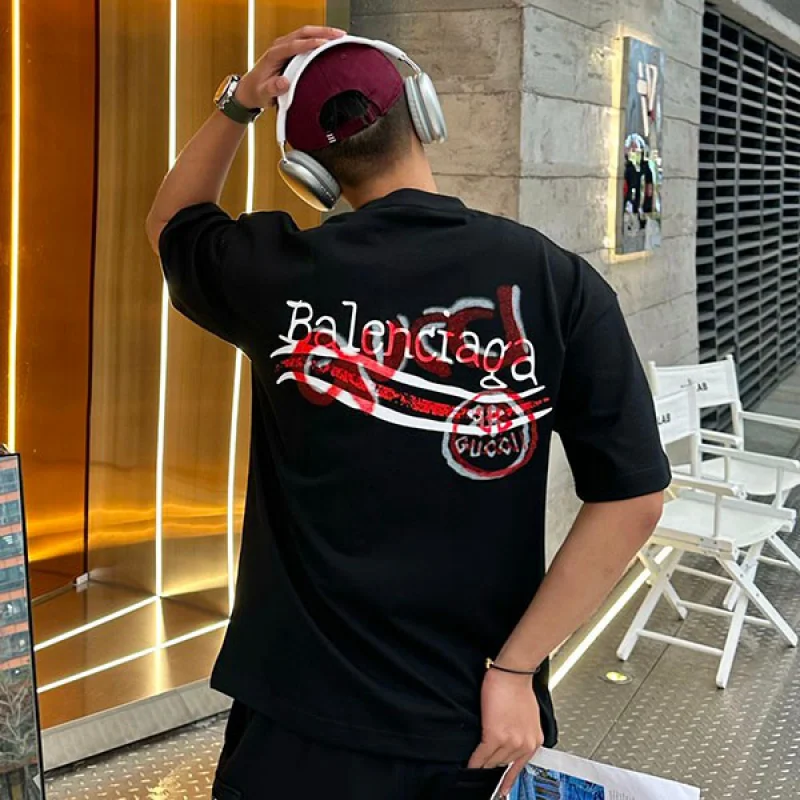 ★日本!!人気!グッチ×バレンシアガ コラボ 偽物 クルーネック Tシャツ guv58011
