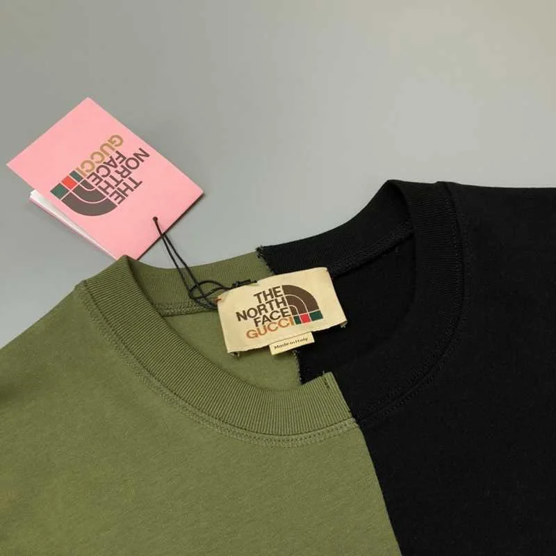 最安値挑戦グッチ×ノースフェイス パッチワーク クルーネック Tシャツ 偽物 guv78107