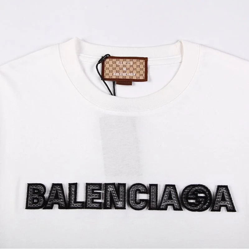 目を惹くカラーバレンシアガ×グッチ コピー ブラックロゴ★ホワイトTシャツ guv81493