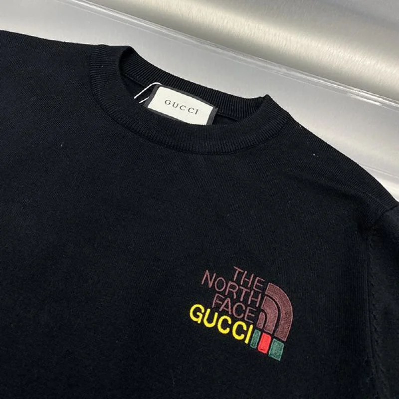 完売必至◆グッチ ノースフェイス◆ロゴプリント コットン 長袖 Tシャツ コピー guw94708
