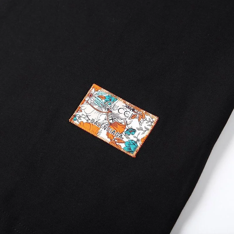 春もの新作バレンシアガ×グッチ 偽物 ブラック ロゴ Tシャツ guz47800
