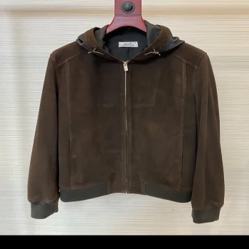 服 ero77446 スーパーコピー