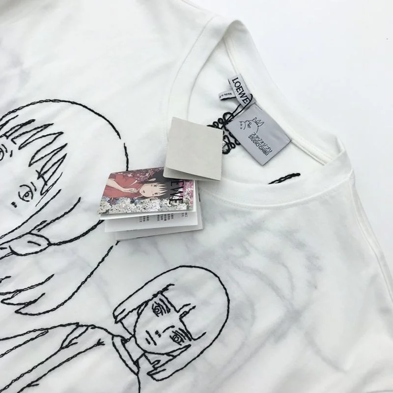 人気急上昇ロエベ×千と千尋の神隠し コピー 千尋 エンブロイダリー Tシャツ (コットン) S928Y22X03