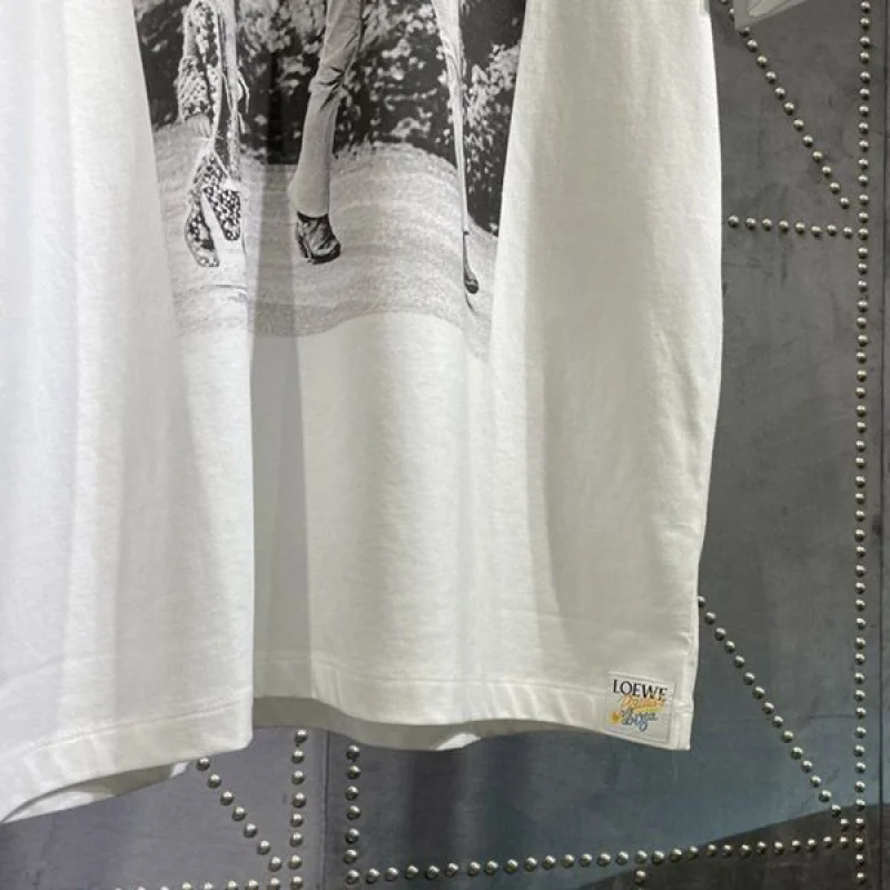 売上総額1位!ロエベ Paulas Ibiza クロップド Tシャツ 偽物 lod60479
