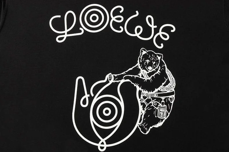 送料込 ロエベ Tシャツ 偽物 ロゴプリントクルーネック半袖Tシャツ loe02036