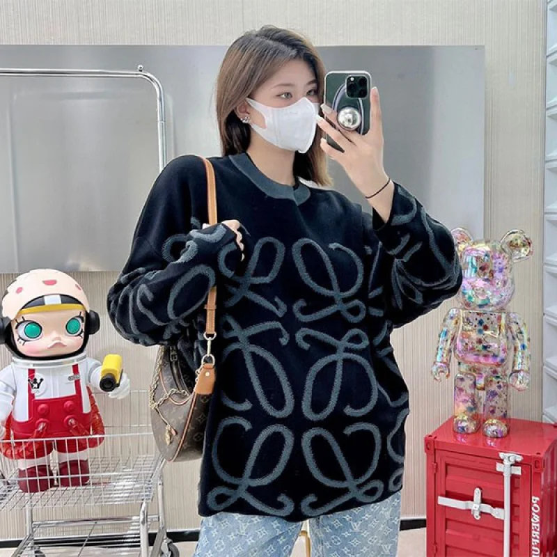春もの新作 ロエベ ディストレスドアナグラムスウェットシャツ コピー loo57459