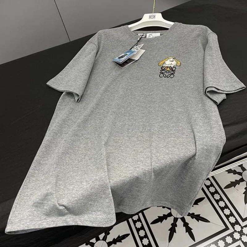 絶対欲しい！ロエベ ×ハウルの動く城 カルシファー ポケットTシャツ パロディ loy08371